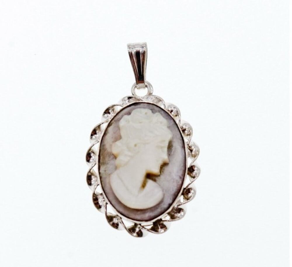 925 Sterling Silver Shell Cameo Pendant